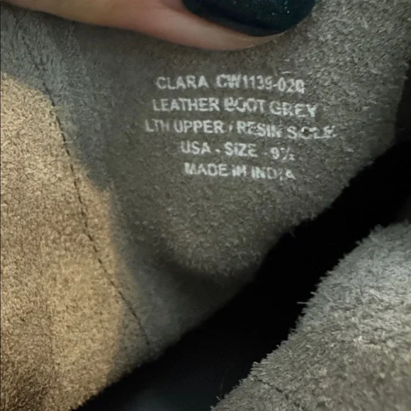 Crevo “Clara” Grey Suede Leather Booties Western size 9.5 worn once - Picture 10 of 10